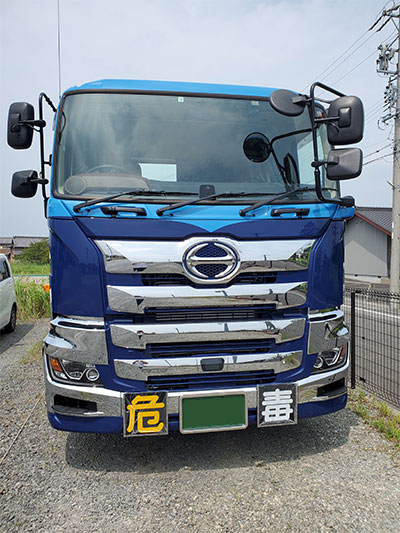 液薬タンクコンテナ用トレーラを代替えをしました